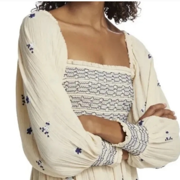 Sold on IG: shopcovetedcloth - Picture 4 of 9